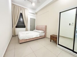 Apartment | Premium bedding, memory foam beds, free WiFi, bed sheets