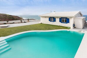 Pool - Holiday Home 'Da Praia Valmitão' with Sea View, Private Pool and Wi-Fi (Ribamar)