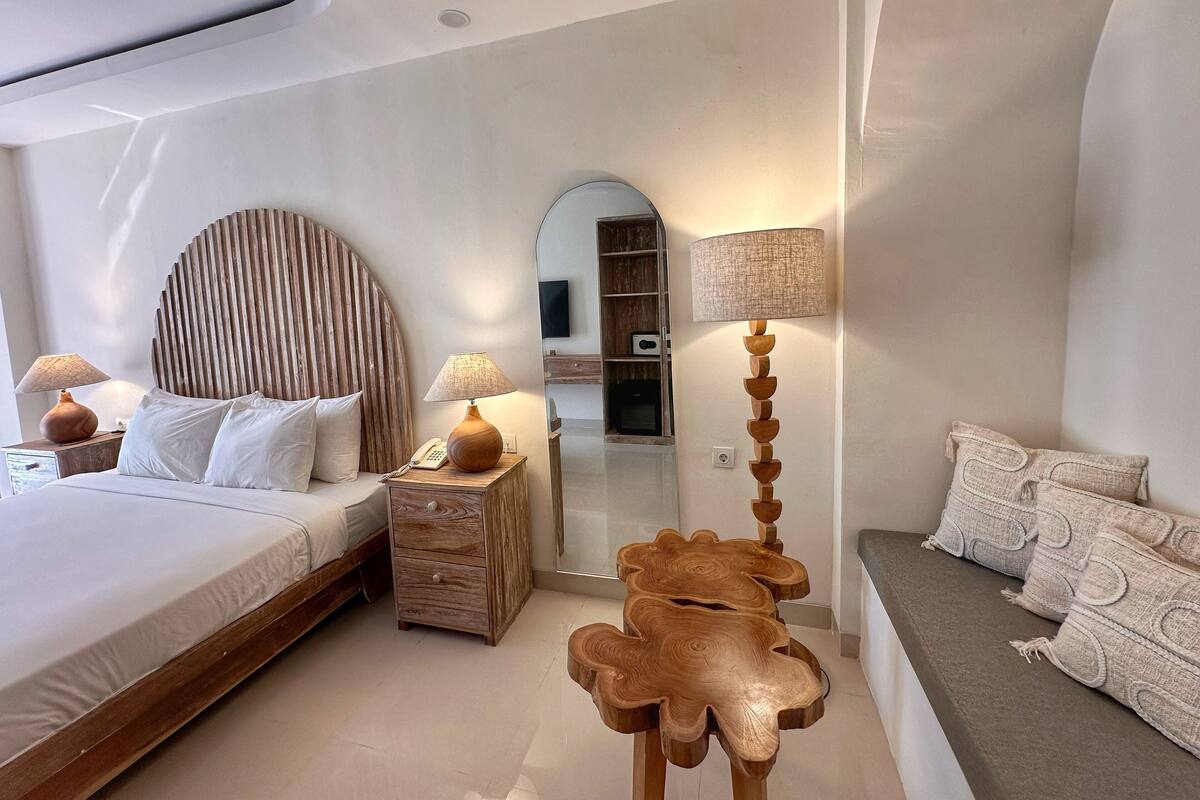 Suite Superior, vista mare | Una cassaforte in camera, tende oscuranti, Wi-Fi gratuito