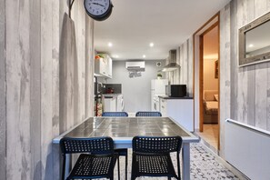 Dining - Gîte les Dames in the Trièves (Mens)