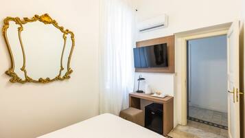 Standard Single Room | In-room safe, blackout drapes, free WiFi