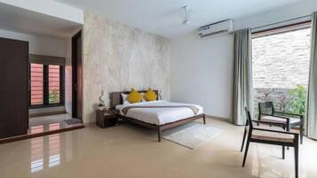 4 quartos, acesso à internet, roupa de cama