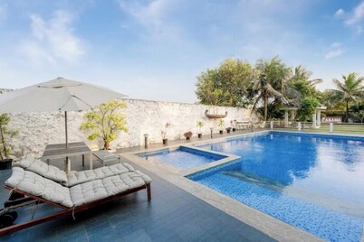 Truliv Villa Cabana–Luxury 4BHK Seaview/ Pool, ECR