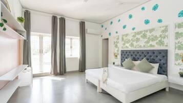 4 bedrooms, Internet, bed sheets