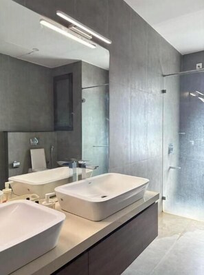 Bathroom - Truliv Villa Laguna- Luxury 4BHK Beach/ Pool, ECR (Chennai)