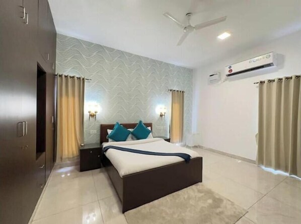 4 bedrooms, Internet, bed sheets - Truliv Villa Aqua- Seaview 4BHK with Infinity Pool (Chennai)