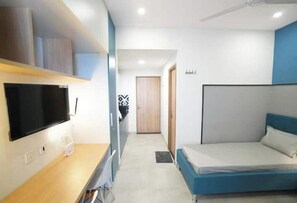 9 bedrooms, internet, bed sheets