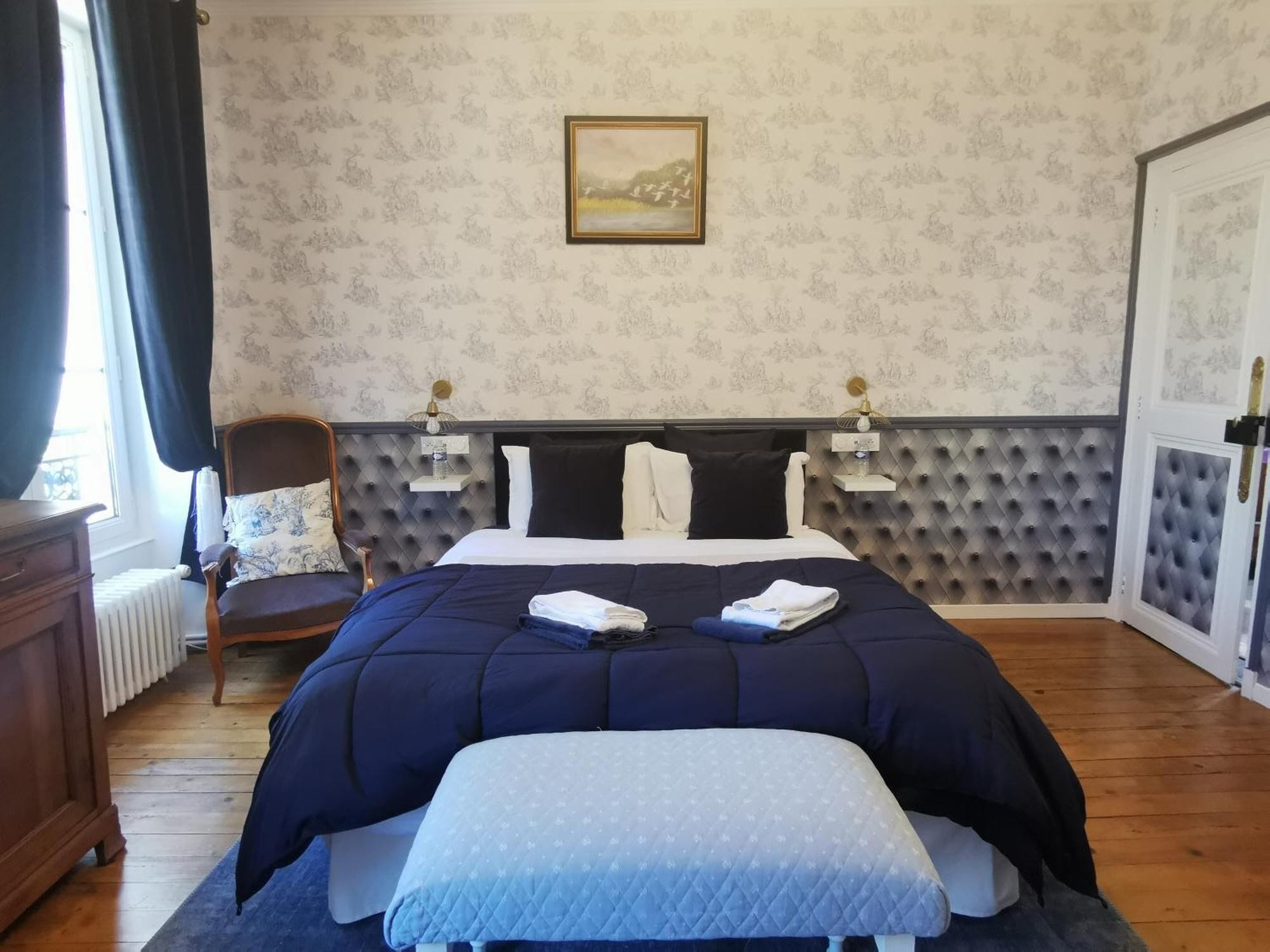 Classic Triple Room, City View | Free WiFi