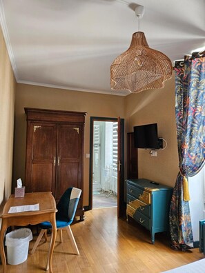 Chambre Standard, vue ville | Coin séjour