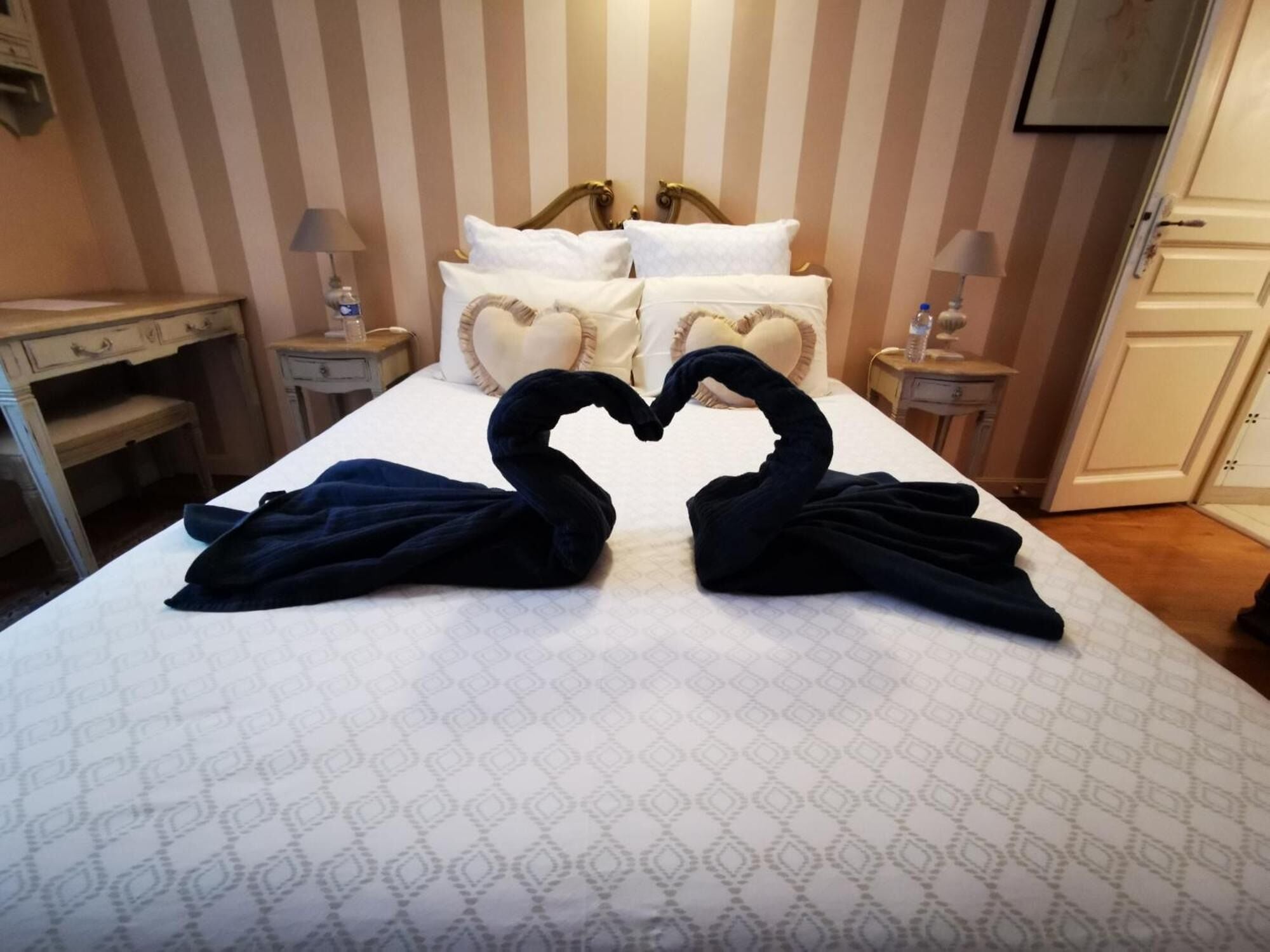 Comfort Room, City View | Free WiFi