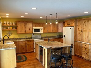 微波炉、烤箱、炉灶、洗碗机