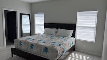 4 bedrooms, WiFi, bed sheets