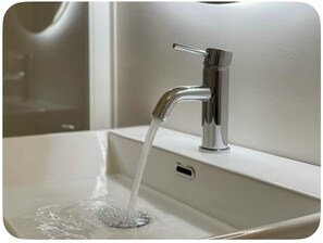 Dusche, Haartrockner, Bidet, Handtücher