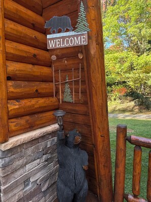 Exterior detail - Beautiful 5 Bedroom House located in the heart of Windham Mountain. (Hensonville)