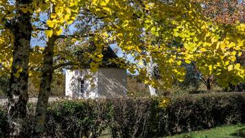 クラシック ルーム パティオ ガーデンビュー | WiFi (無料)