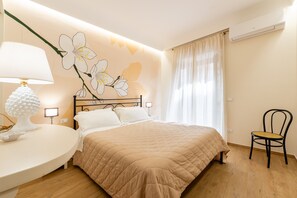 1 bedroom, WiFi, bed sheets - Accessible Double Room with Balcony, Wi-Fi, and Air Conditioning (Caccamo)