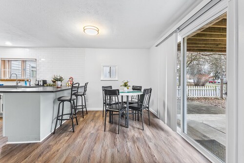 Peaceful King House & 🎁Gift for 3-night stays!