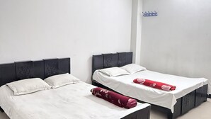 이코노미 쿼드룸