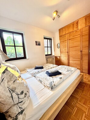 2 chambres, fer et planche à repasser, Wi-Fi, literie fournie