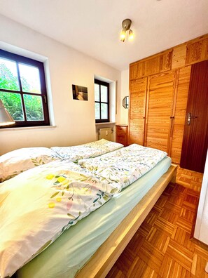 2 Schlafzimmer, Bügeleisen/Bügelbrett, WLAN, Bettwäsche