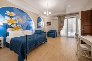 1 bedroom, WiFi, bed sheets - Room 'Tripla Luxury' with Private Terrace, Wi-Fi and Air Conditioning (Caccamo)