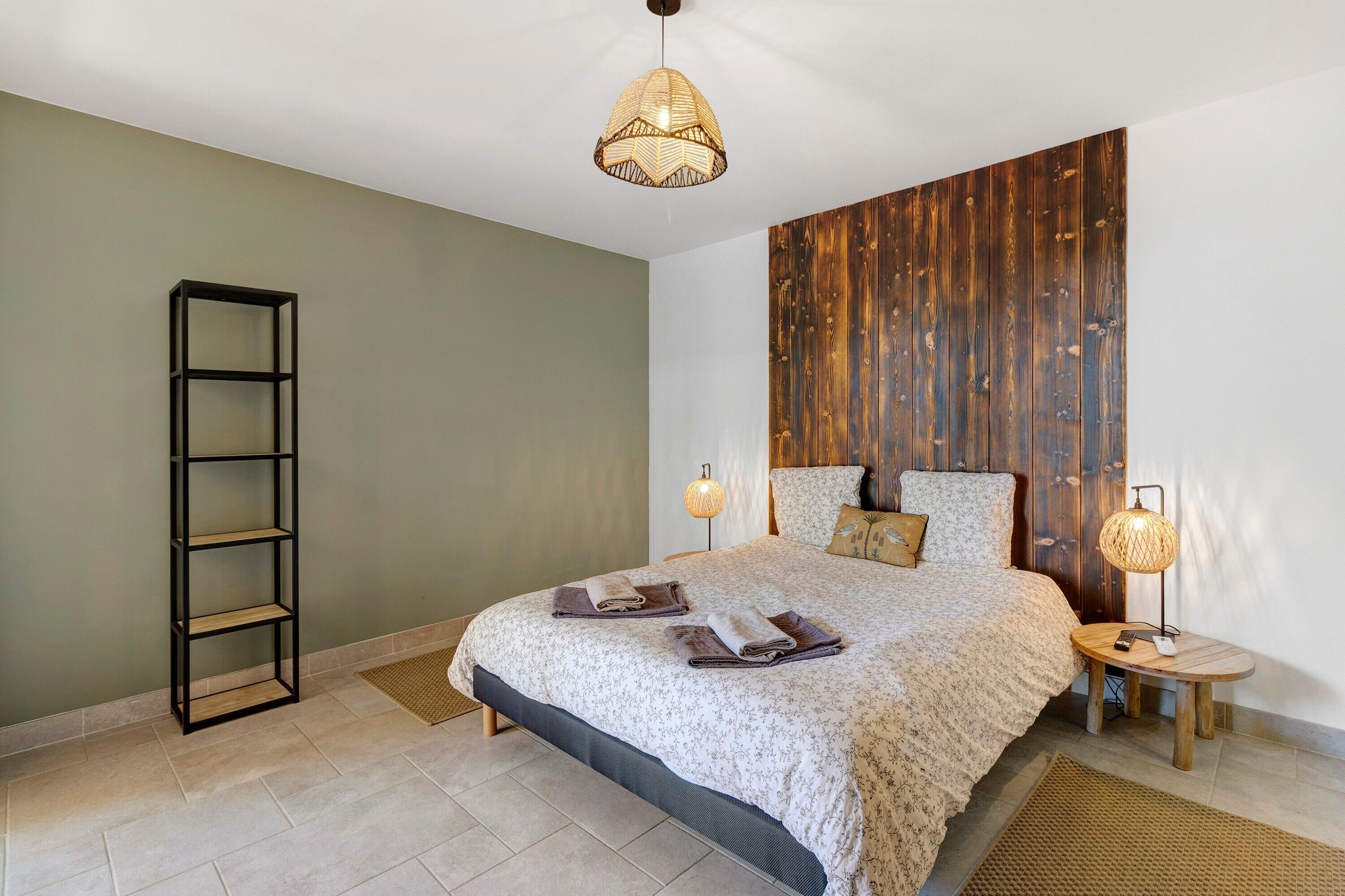 3 bedrooms, WiFi, bed sheets