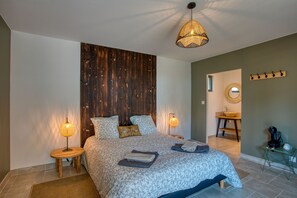 3 bedrooms, WiFi, bed sheets