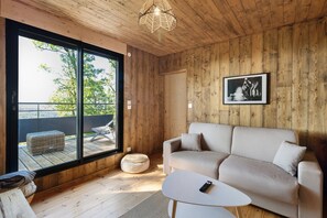 Fernseher, Tischtennisplatte