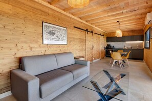 Fernseher, Tischtennisplatte