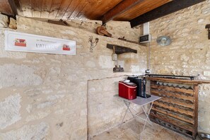 Interior - Gite L'atelier - Near Sarlat, Dordogne (Jayac)