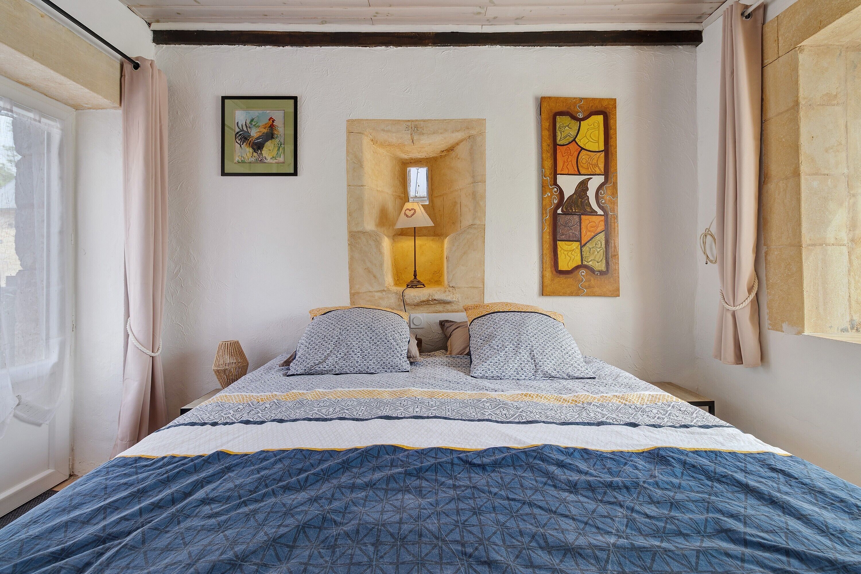 2 bedrooms, WiFi, bed sheets