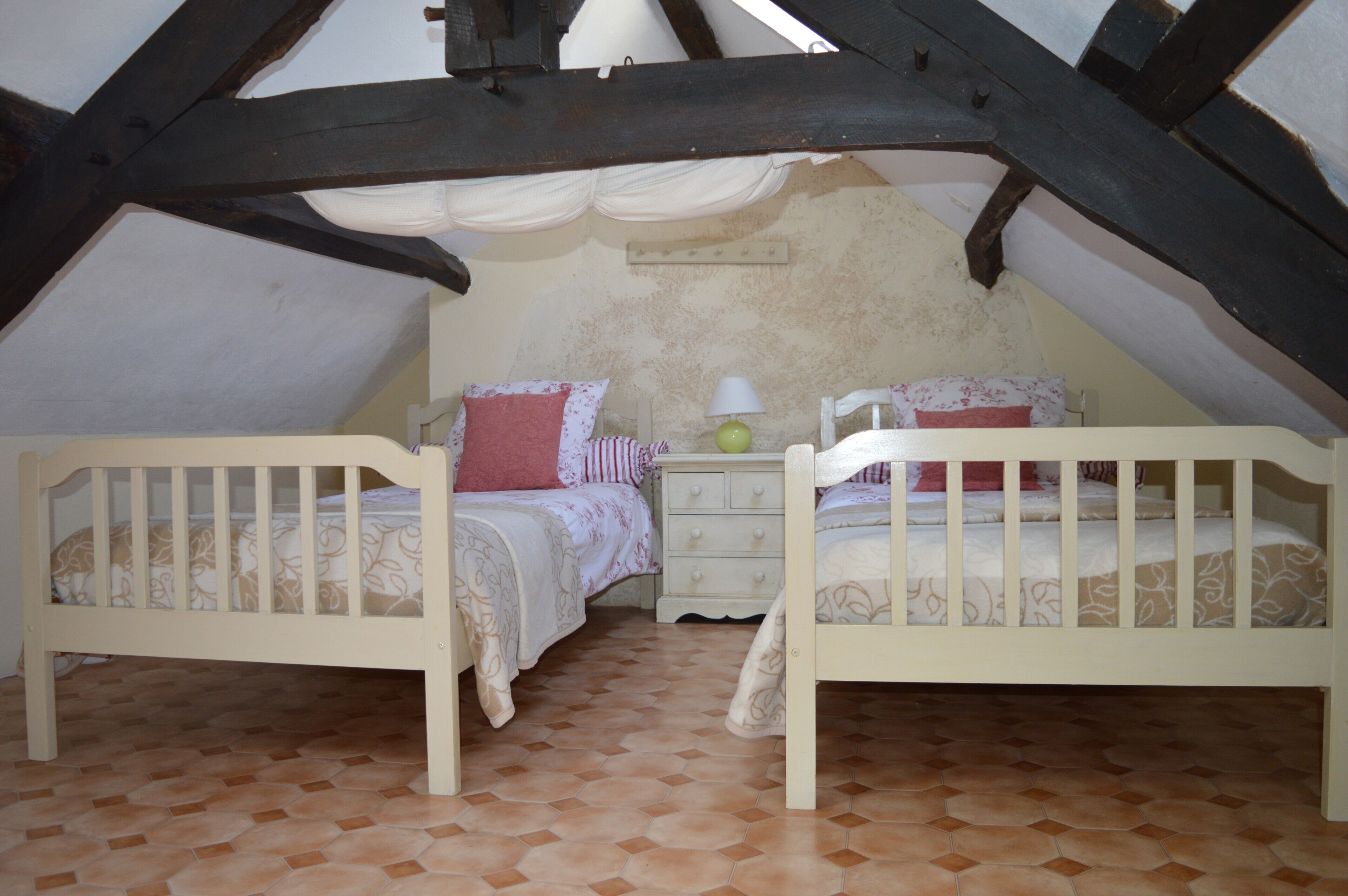 2 bedrooms, WiFi, bed sheets