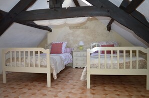 2 makuuhuonetta, Wi-Fi, vuodevaatteet