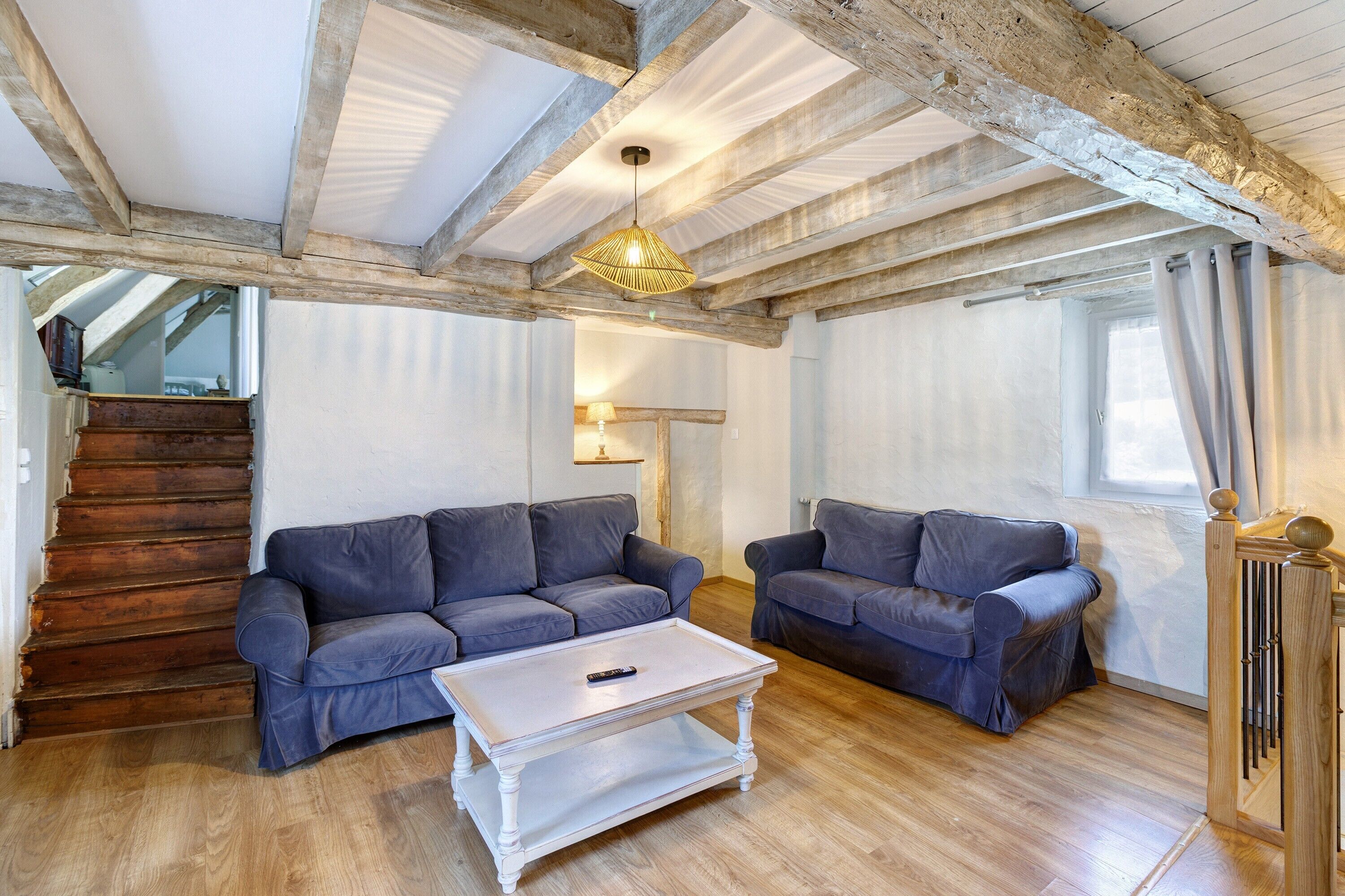 TV, fireplace, ping pong