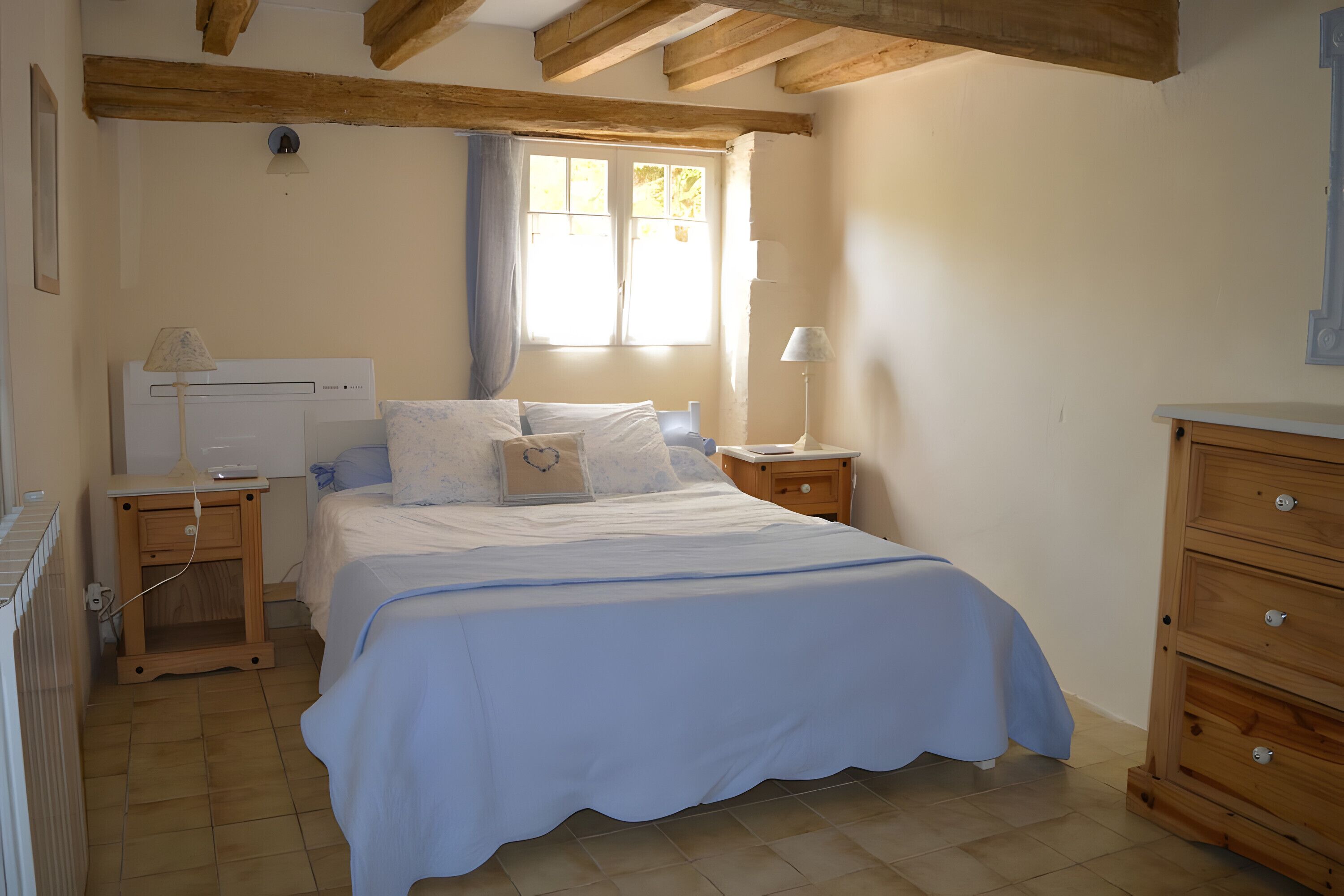 3 bedrooms, WiFi, bed sheets