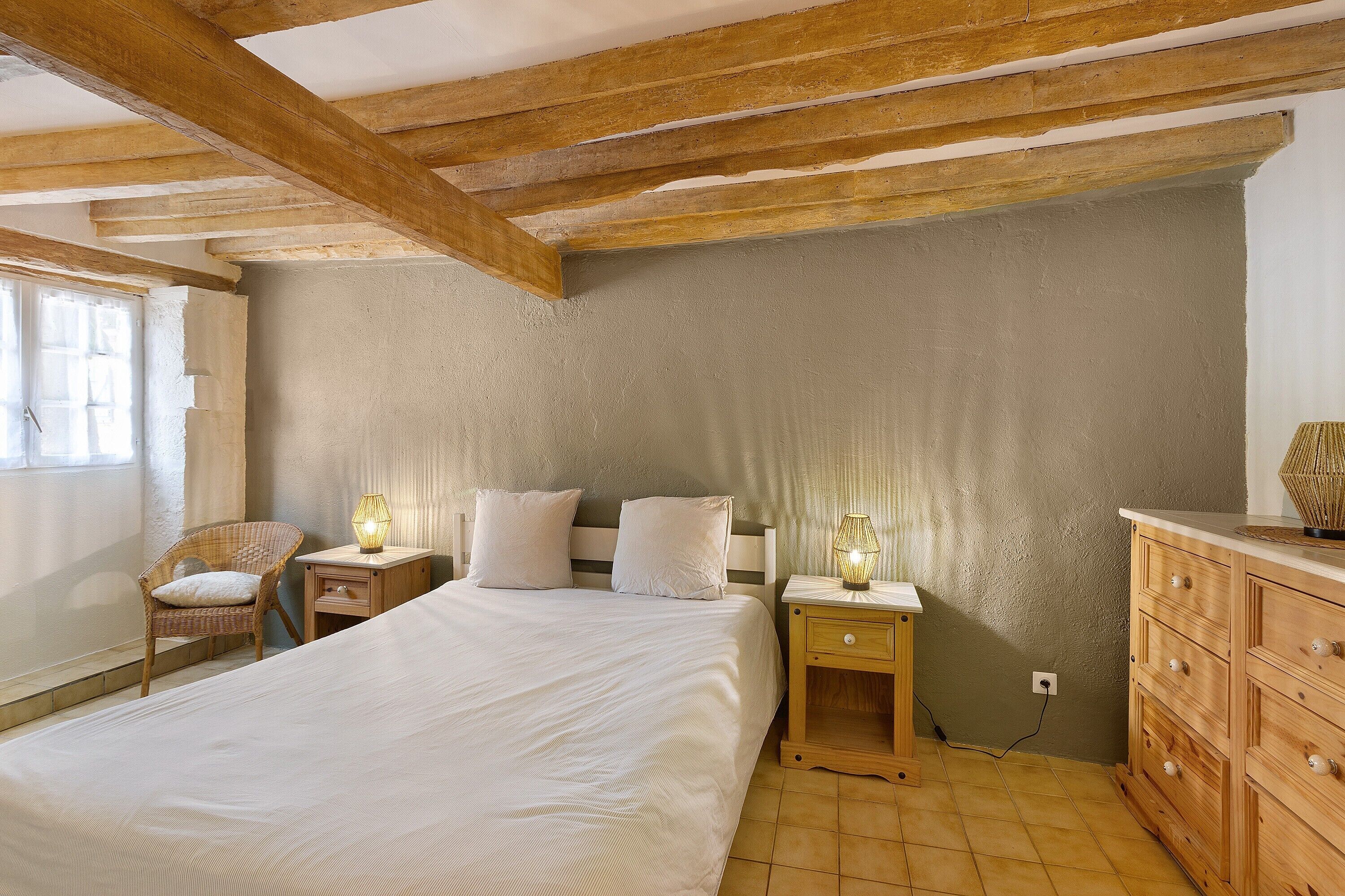 3 bedrooms, WiFi, bed sheets