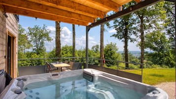 Bain à remous extérieur
