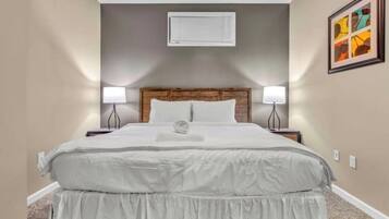 2 bedrooms, iron/ironing board, internet, bed sheets