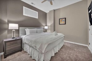 1 chambre, fer et planche à repasser, accès à Internet, literie fournie
