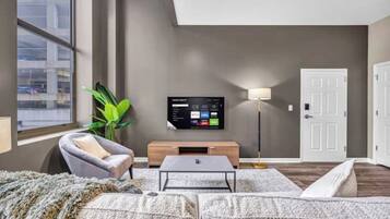 1 bedroom, iron/ironing board, internet, bed sheets