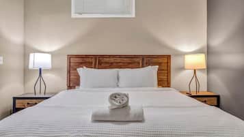 2 bedrooms, iron/ironing board, internet, bed sheets