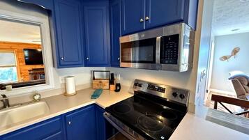 Mikrowelle, Ofen, Herdplatte, Geschirrspüler