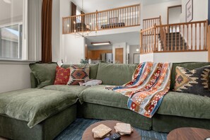 Smart-TV, peis, videospill og fotballspill