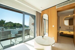 Room - The Norm Collection Door'a Bodrum (Torba)