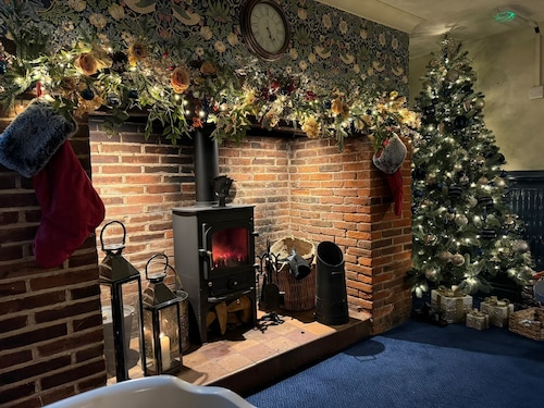 OYO The Kings Arms Broad Green Hotel