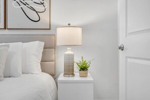 Desk, iron/ironing board, travel crib, WiFi - Bayshore Hideaway | Pool, Gym, & Parking (Tampa)