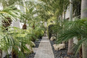 Property grounds - Bayshore Hideaway | Pool, Gym, & Parking (Tampa)