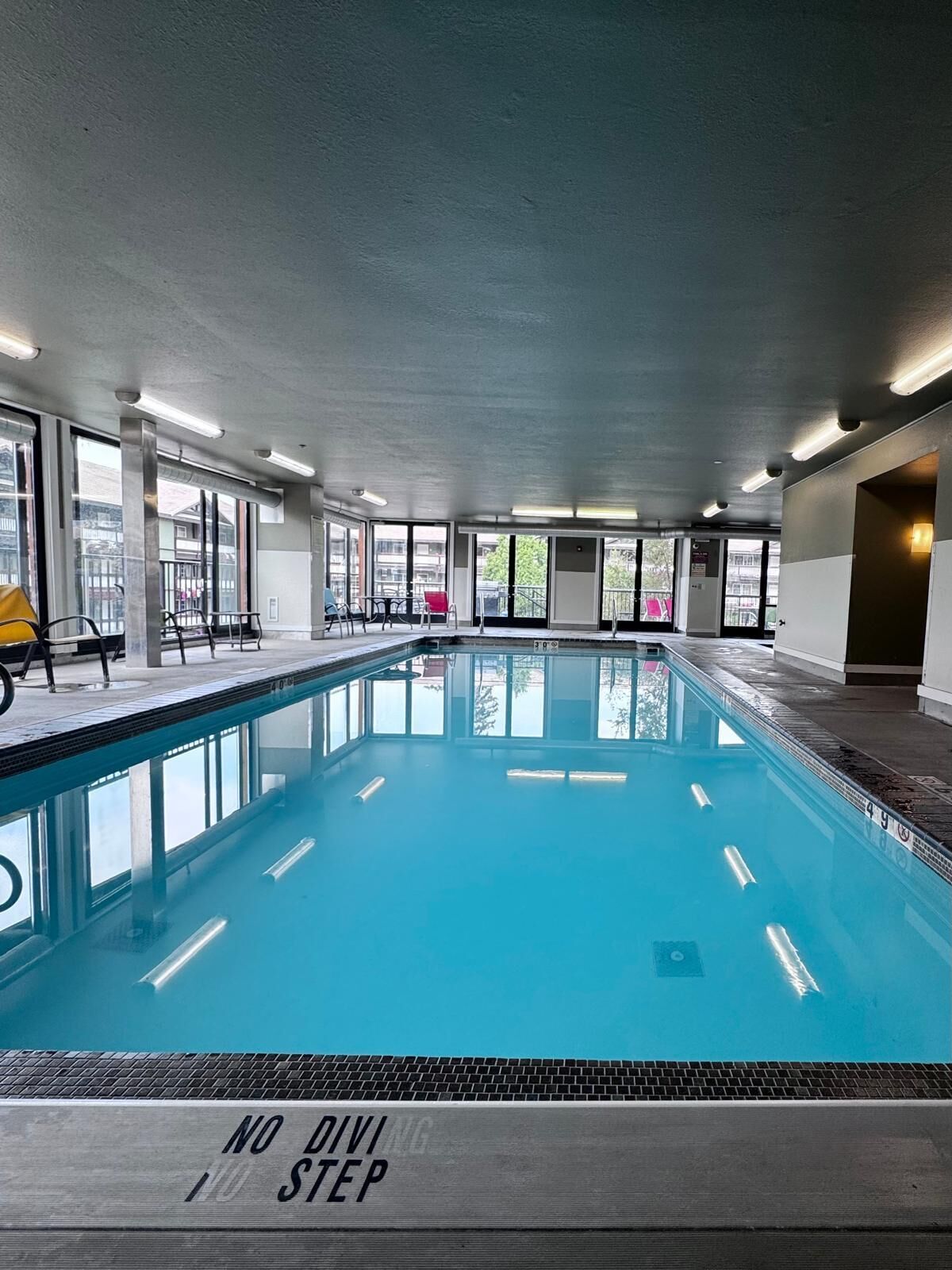 Alberca techada y alberca climatizada