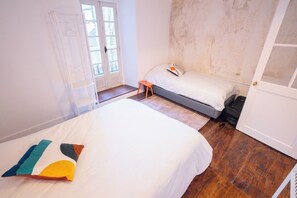 Fer et planche à repasser, Wi-Fi, draps fournis