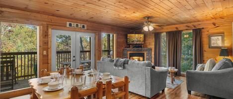 Smart-TV, Kamin, Videospiele, DVD-Player